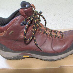 PATAGONIA Women's Bly Mid GTX Hiking Boot  size 7